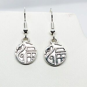 Earrings Snake Crest Slytherin Hogwarts Harry Potter Silver Tone Witch Goth Punk
